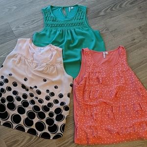 THREE Elle tank tops size Large